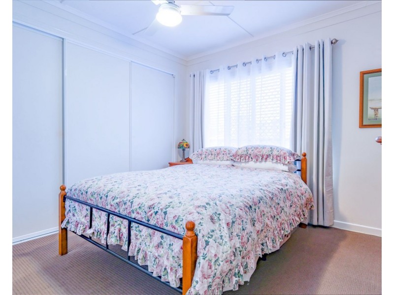 47 Hillview Avenue, Newtown QLD 4350