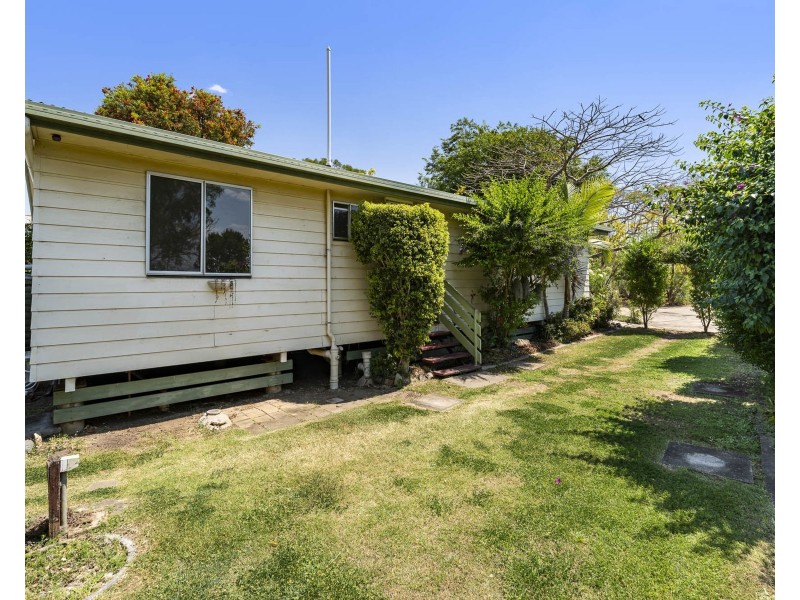 8 Railway Street, Helidon QLD 4344