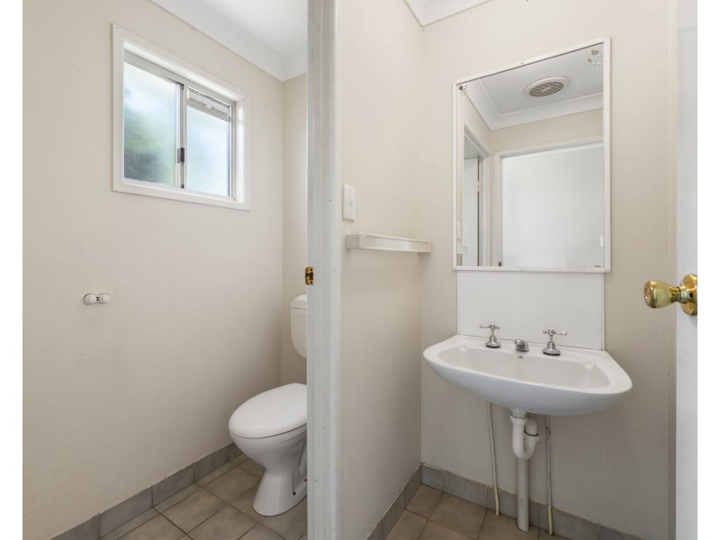 8 Railway Street, Helidon QLD 4344