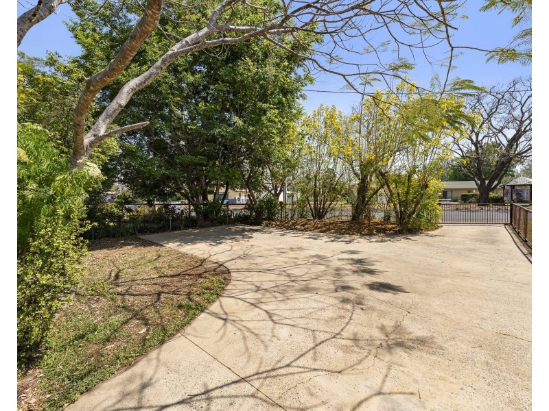 8 Railway Street, Helidon QLD 4344