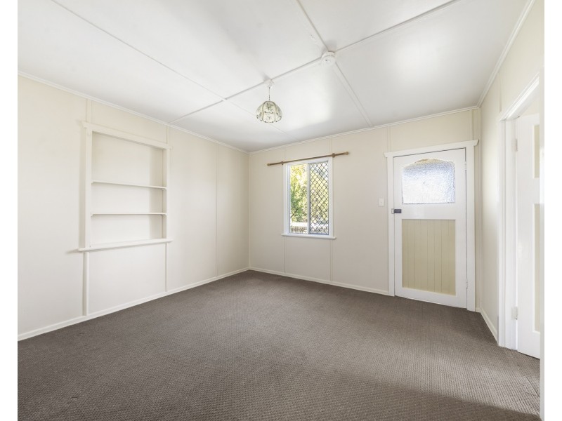 19 Phyllis Street, Harristown QLD 4350
