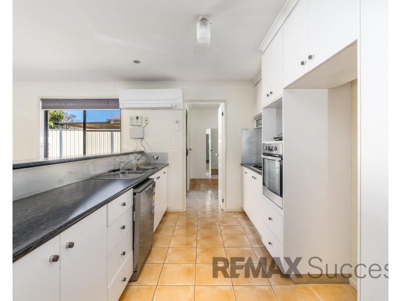 10 Paulene Crescent, Kearneys Spring QLD 4350