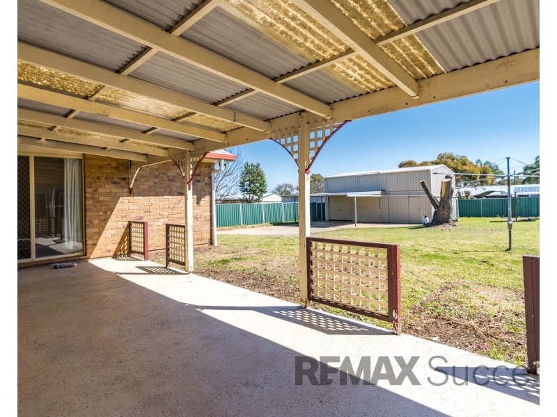 28 Gladstone Street, Wyreema QLD 4352