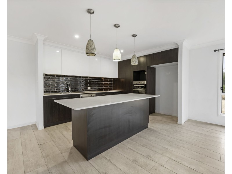 20 Kimdonn Drive, Withcott QLD 4352