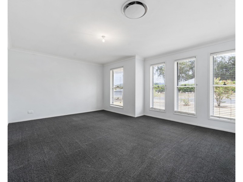 20 Kimdonn Drive, Withcott QLD 4352
