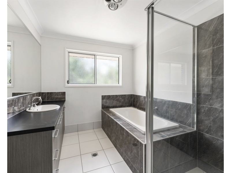 20 Kimdonn Drive, Withcott QLD 4352