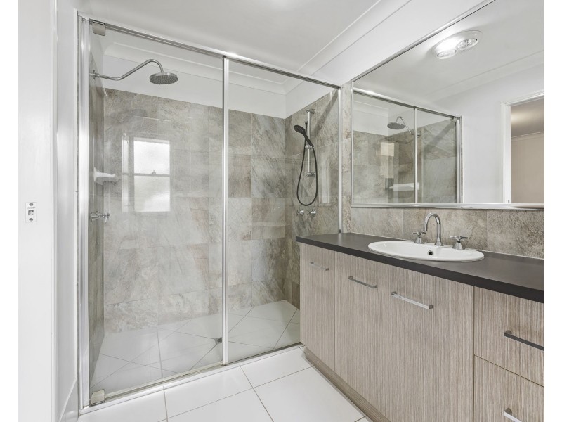 20 Kimdonn Drive, Withcott QLD 4352