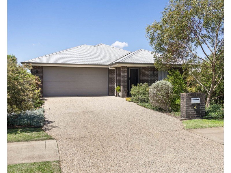 41 Lourdes Street, Middle Ridge QLD 4350