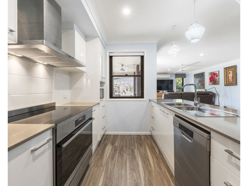 41 Lourdes Street, Middle Ridge QLD 4350