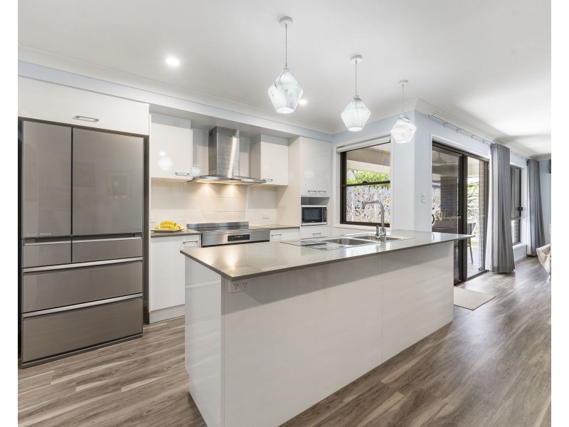 41 Lourdes Street, Middle Ridge QLD 4350