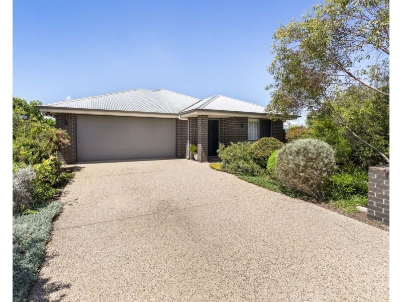 41 Lourdes Street, Middle Ridge QLD 4350