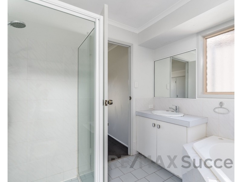36 Kratzmann Court, Kearneys Spring QLD 4350