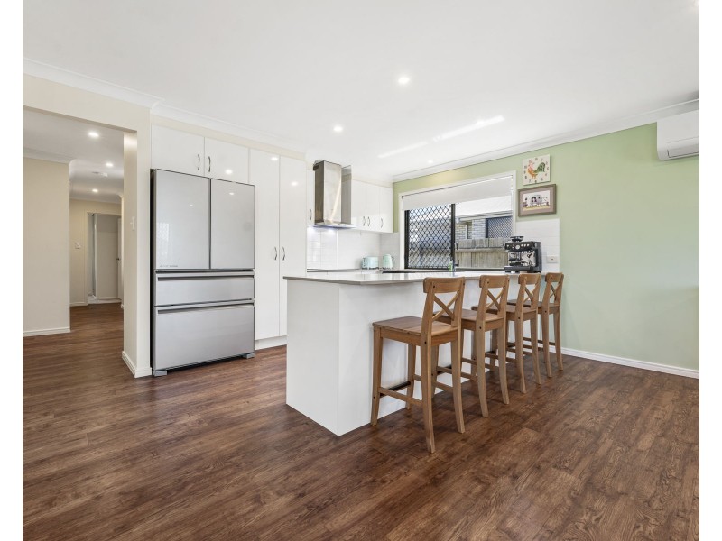 8 Wandoo Crescent, Westbrook QLD 4350