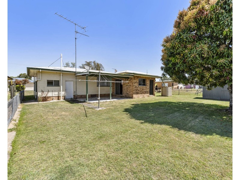 27 Skinner Street, Gatton QLD 4343