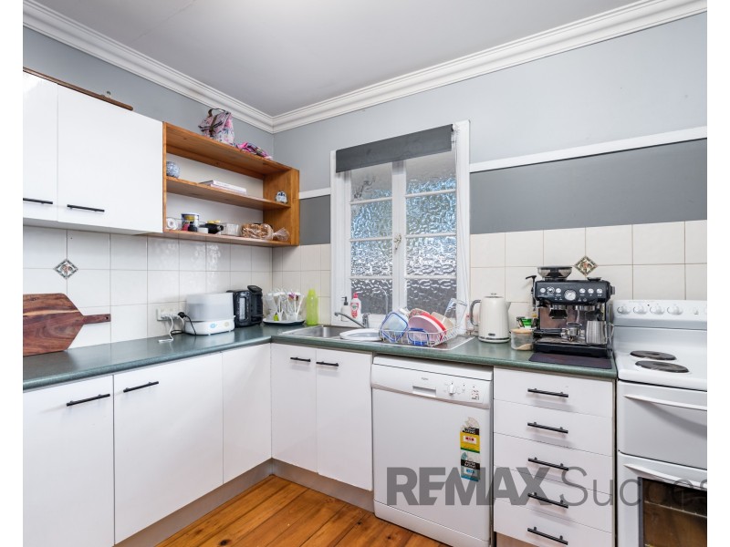 136 Holberton Street, Newtown QLD 4350