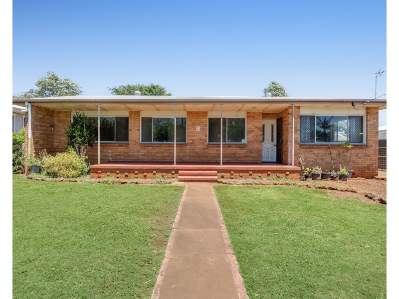 21 Merritt Street, Harristown QLD 4350