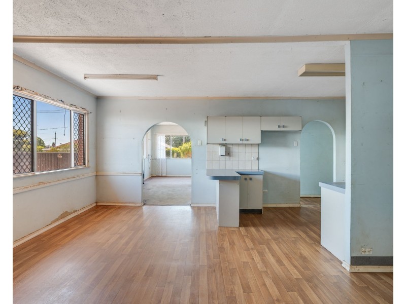 21 Merritt Street, Harristown QLD 4350