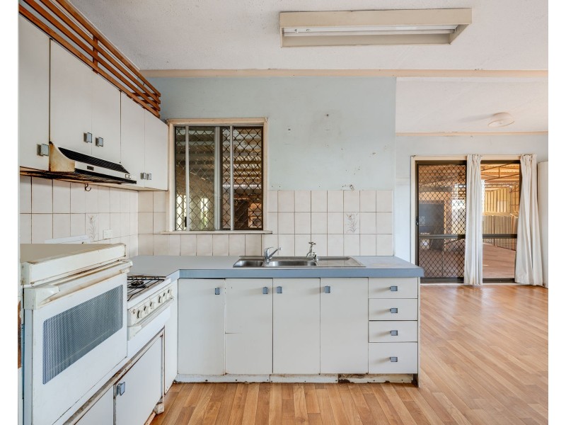 21 Merritt Street, Harristown QLD 4350