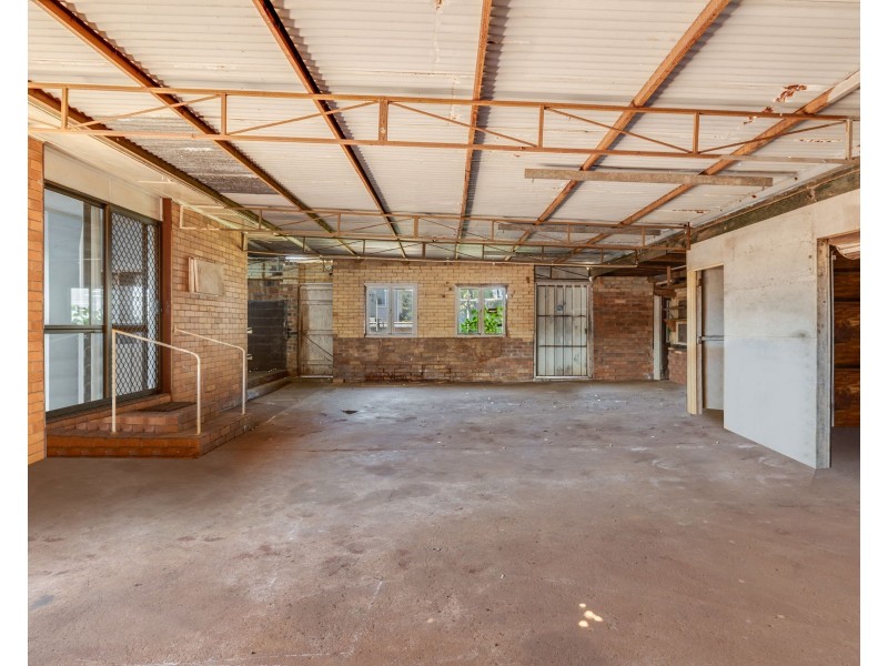 21 Merritt Street, Harristown QLD 4350