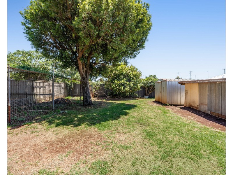 21 Merritt Street, Harristown QLD 4350