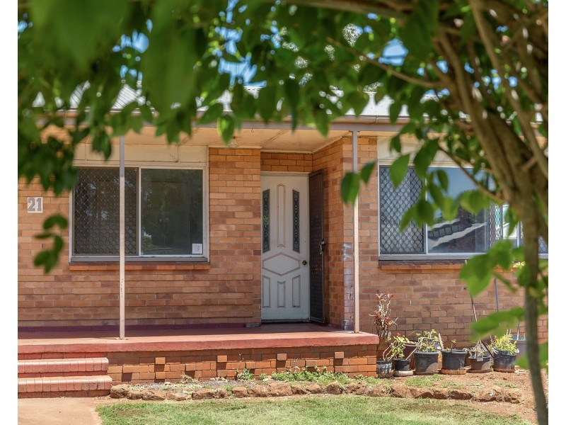 21 Merritt Street, Harristown QLD 4350