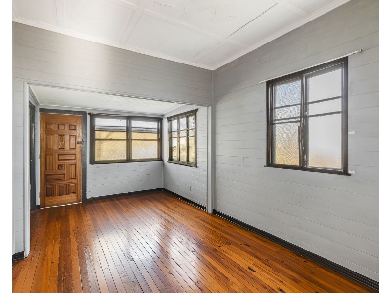 3 McWaters Street, North Toowoomba QLD 4350