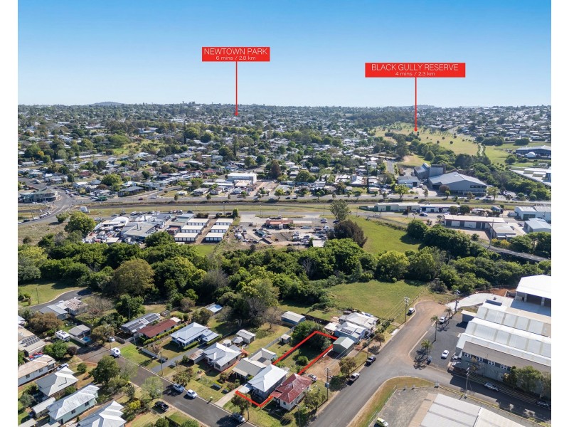 3 McWaters Street, North Toowoomba QLD 4350
