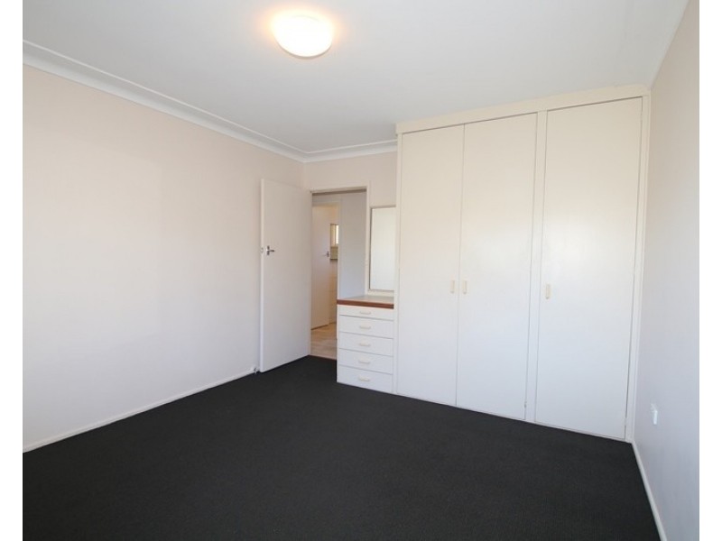 35 North Street, Mount Lofty QLD 4350