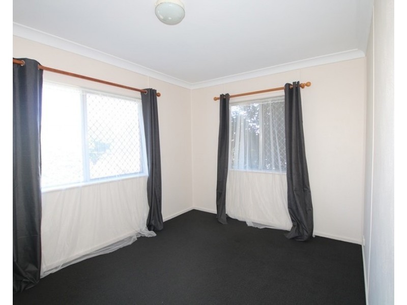 35 North Street, Mount Lofty QLD 4350