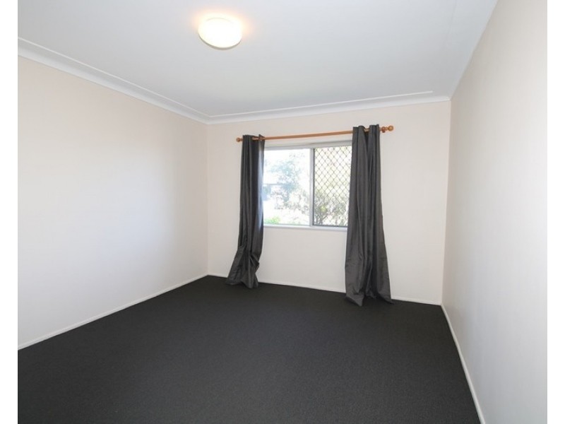 35 North Street, Mount Lofty QLD 4350