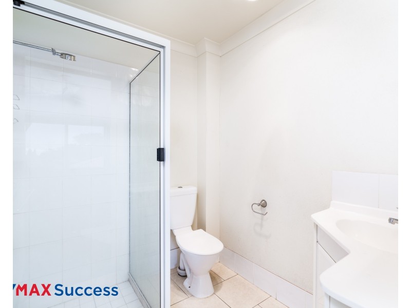 6/1-3 Uniplaza Court, Kearneys Spring QLD 4350