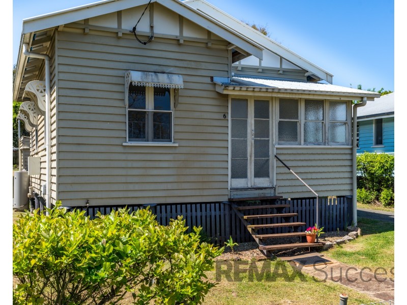 6 Parkinson Street, South Toowoomba QLD 4350