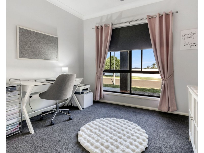 3 Velodrome Drive, Kearneys Spring QLD 4350