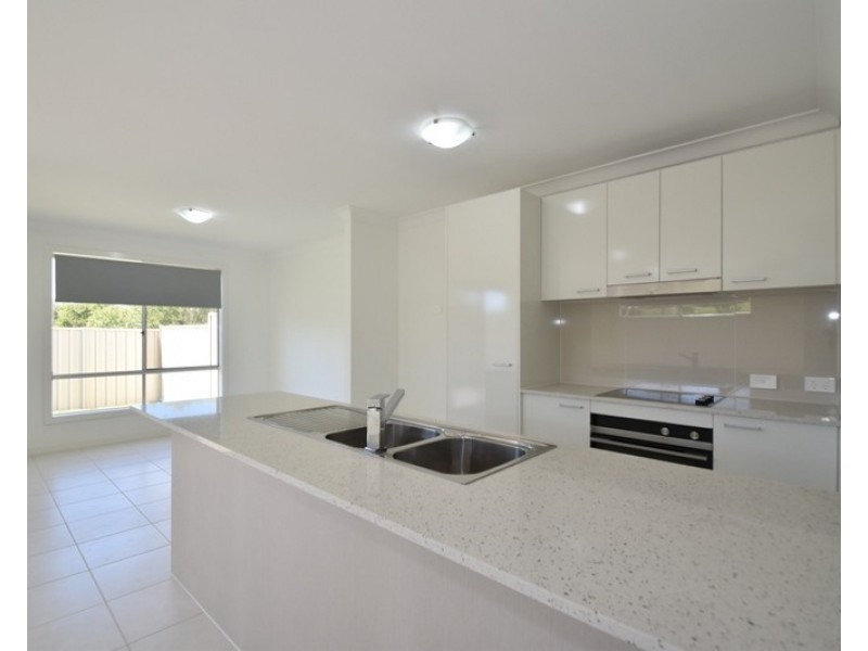 1/12 Glenwood Drive, Glenvale QLD 4350