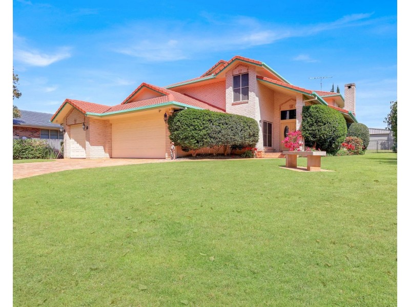 12 Meredith Crescent, Rangeville QLD 4350