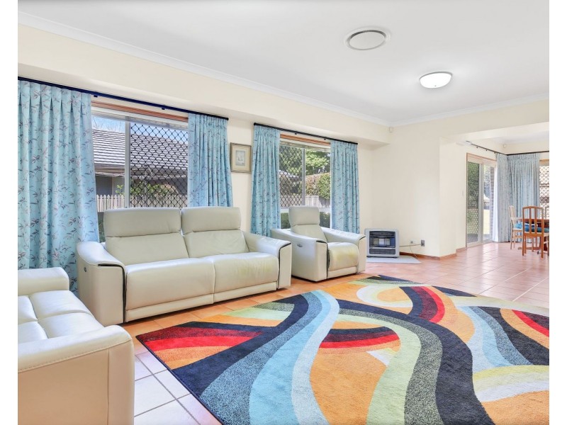 12 Meredith Crescent, Rangeville QLD 4350