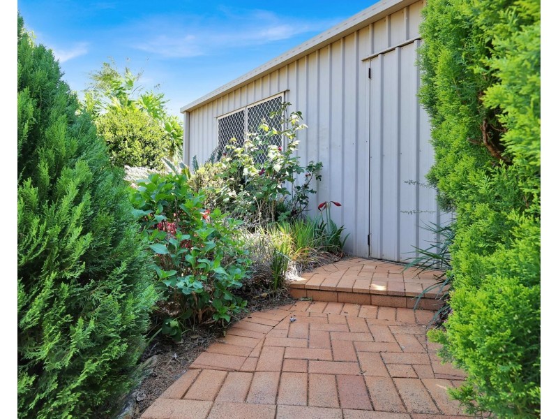 12 Meredith Crescent, Rangeville QLD 4350
