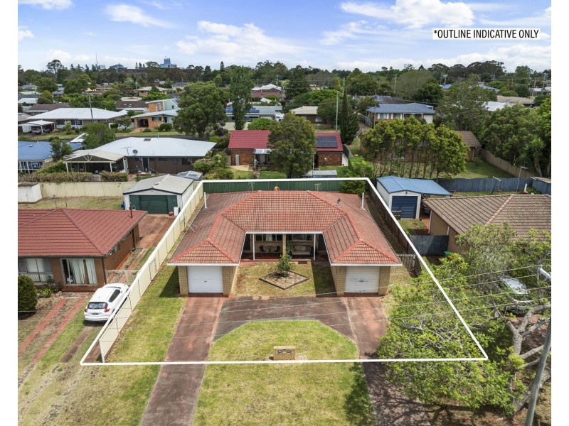 16 Bryan Street, Darling Heights QLD 4350