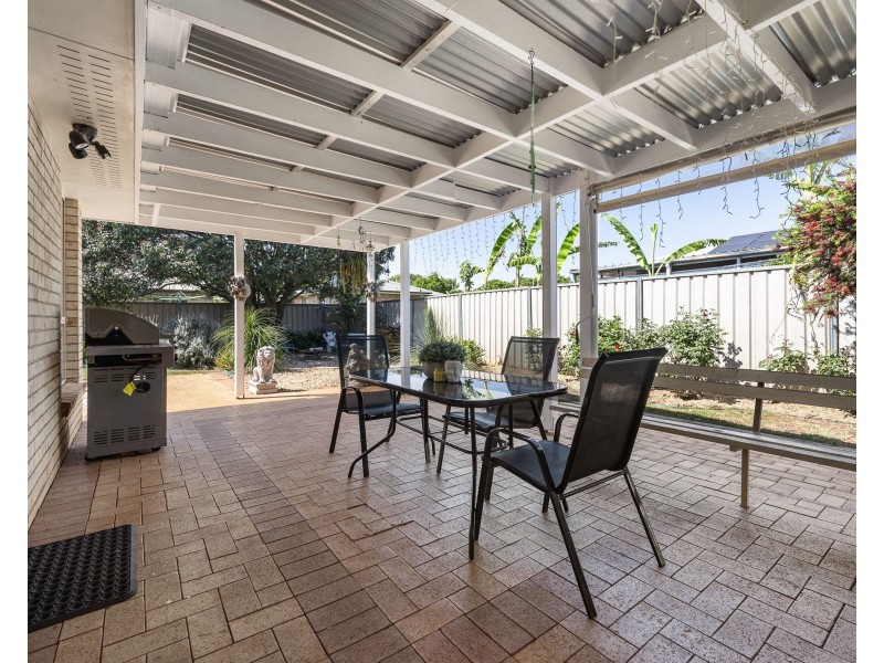 111 Hursley Road, Glenvale QLD 4350