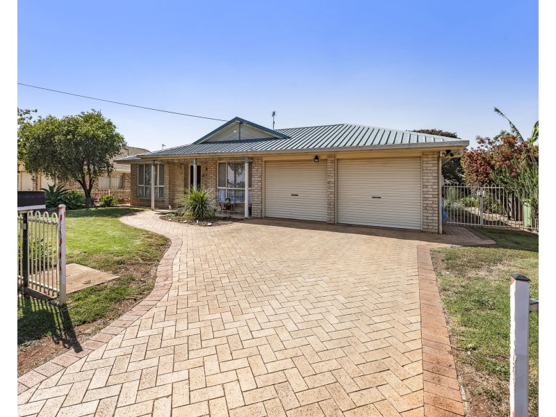 111 Hursley Road, Glenvale QLD 4350