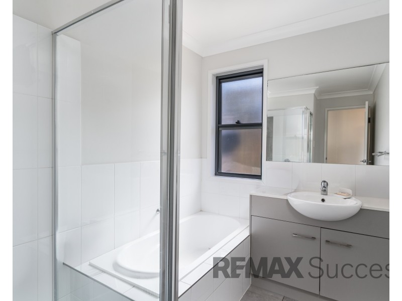 2/28 Ellis Street, Wilsonton QLD 4350
