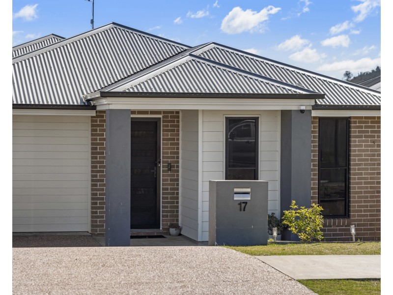17 Whitewood Way, Cotswold Hills QLD 4350