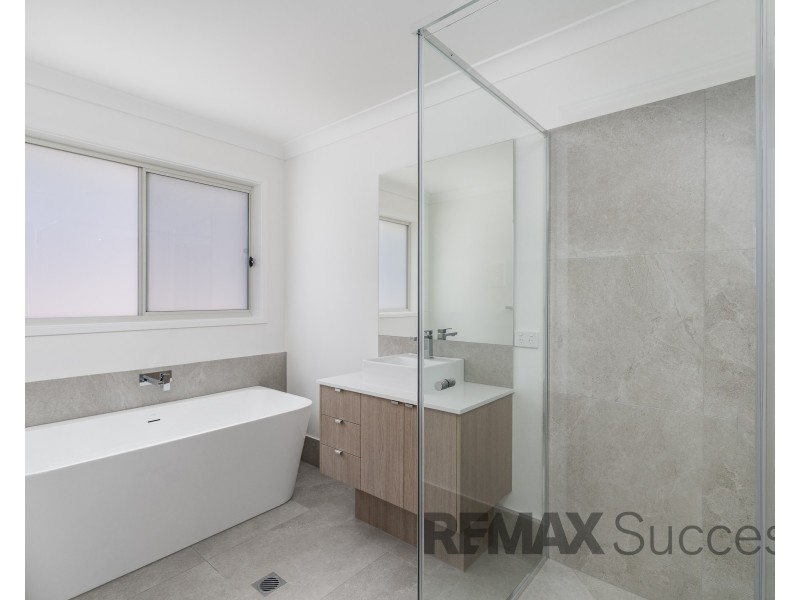 40 Whitewood Way, Cotswold Hills QLD 4350