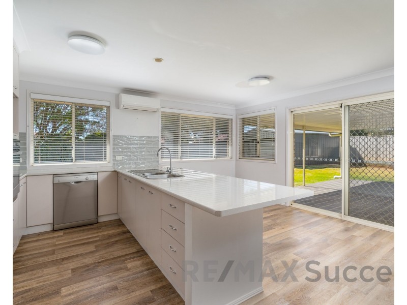 4 Zinnia Court, Middle Ridge QLD 4350