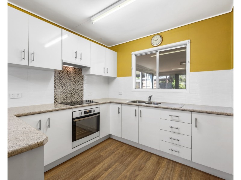 4 Farr Street, Kearneys Spring QLD 4350