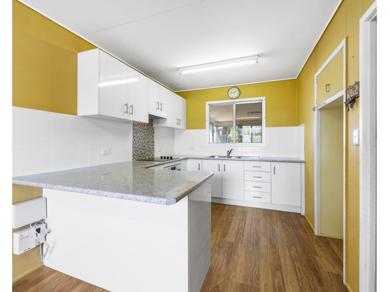 4 Farr Street, Kearneys Spring QLD 4350