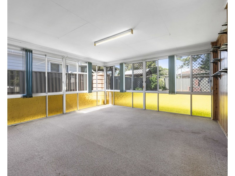 4 Farr Street, Kearneys Spring QLD 4350