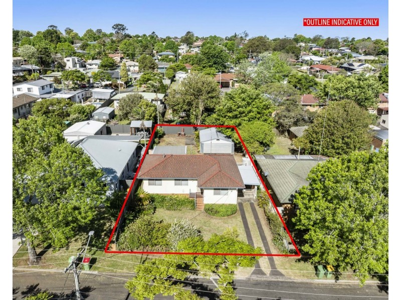 4 Farr Street, Kearneys Spring QLD 4350