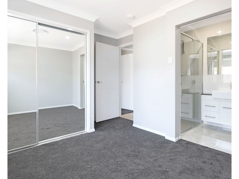 72 Crown Street, Rangeville QLD 4350