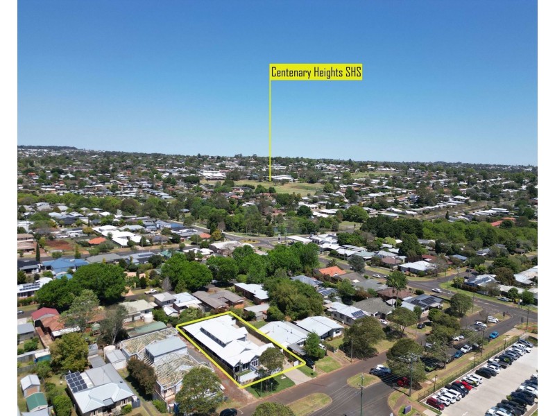 72 Crown Street, Rangeville QLD 4350